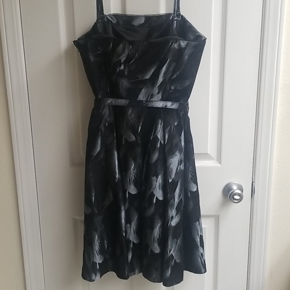 WHBM Dress - Picture 4 of 5